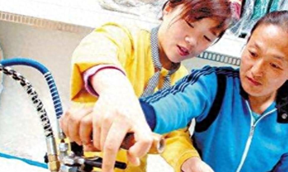 举重冠军被下什么药导致不孕的_举重运动员吃药_举重药